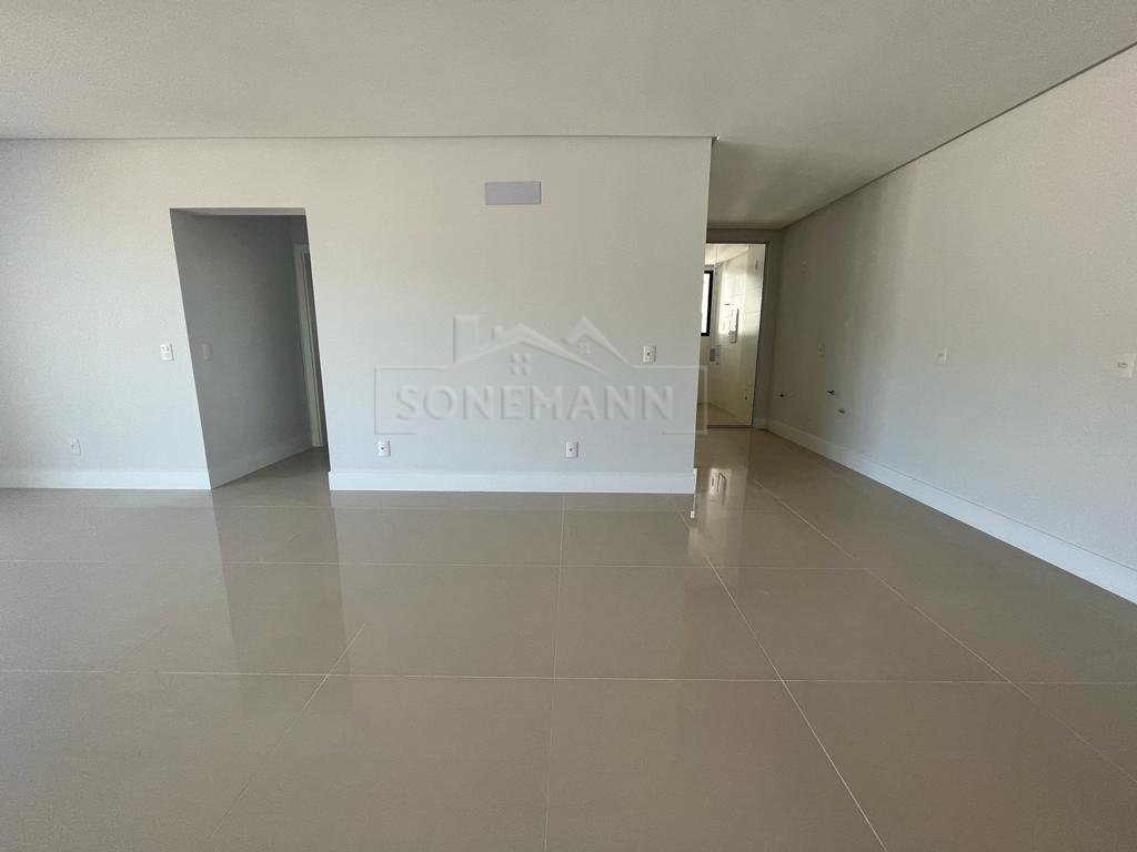 Apartamento à venda com 3 quartos, 123m² - Foto 13