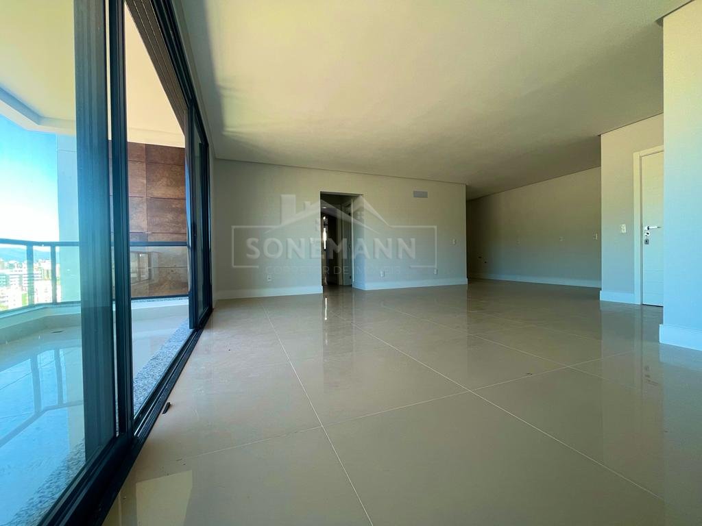 Apartamento à venda com 3 quartos, 123m² - Foto 10