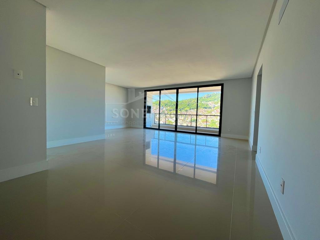 Apartamento à venda com 3 quartos, 123m² - Foto 5