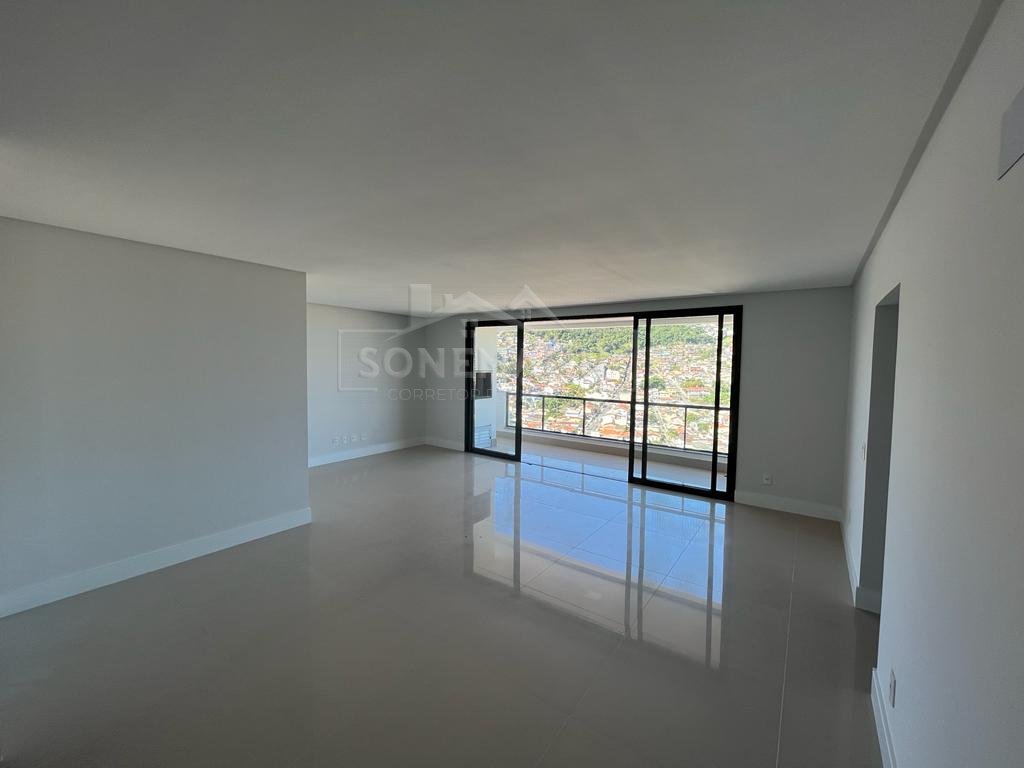 Apartamento à venda com 3 quartos, 123m² - Foto 8