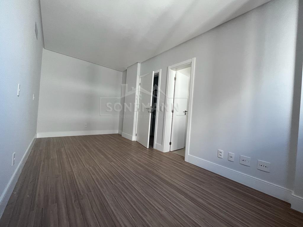 Apartamento à venda com 3 quartos, 123m² - Foto 14