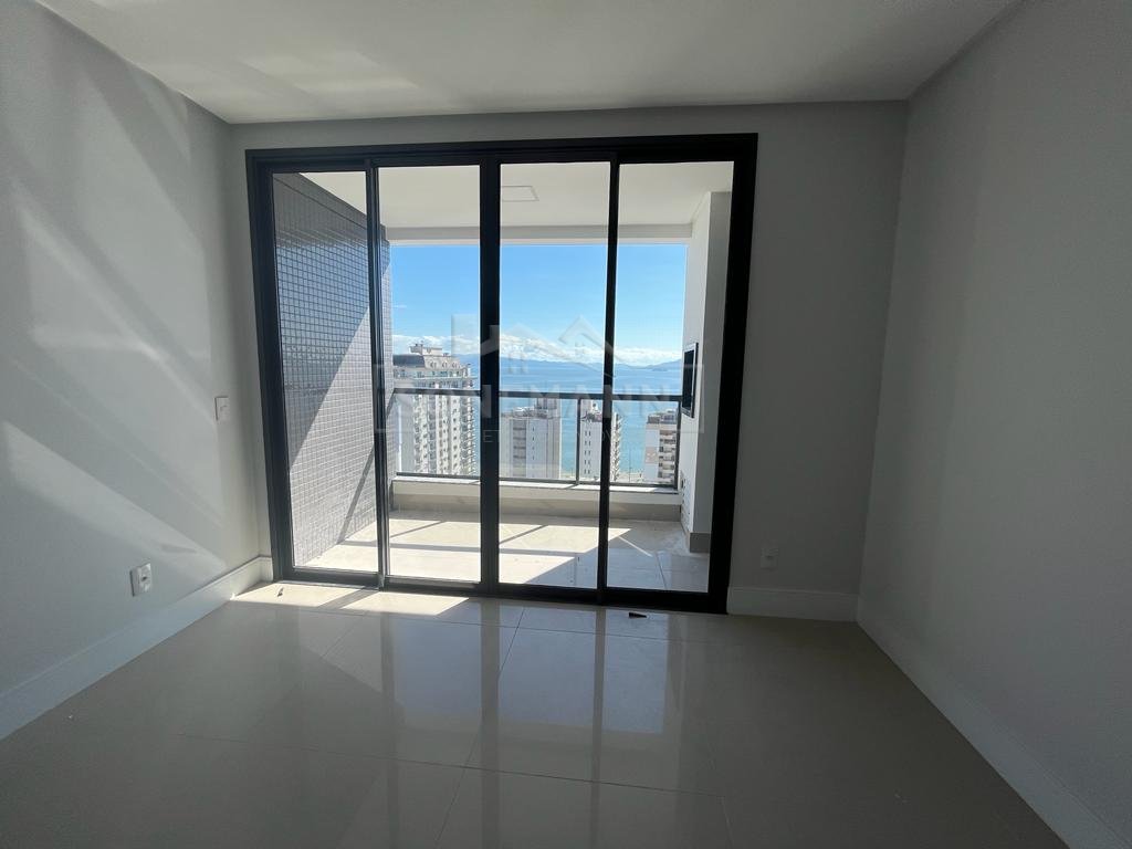 Apartamento à venda com 2 quartos, 87m² - Foto 9