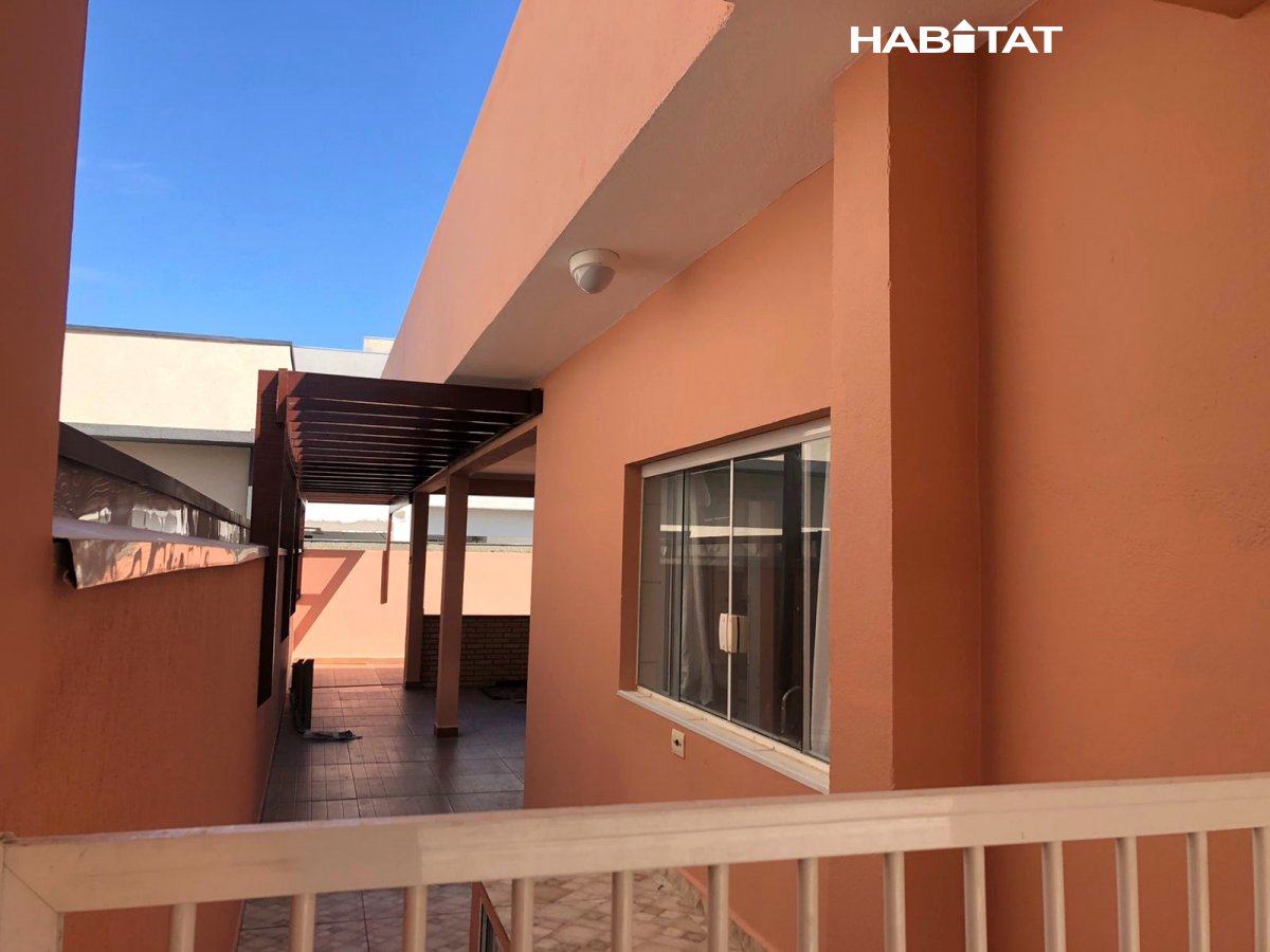 Casa à venda com 3 quartos, 300m² - Foto 4