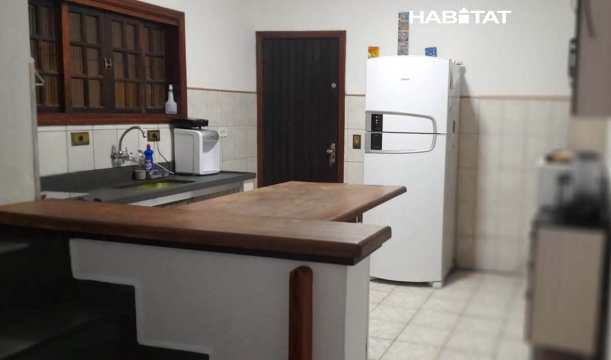 Casa à venda e aluguel com 3 quartos, 146m² - Foto 14