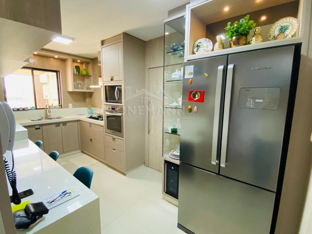 Apartamento à venda com 3 quartos, 139m² - Foto 6