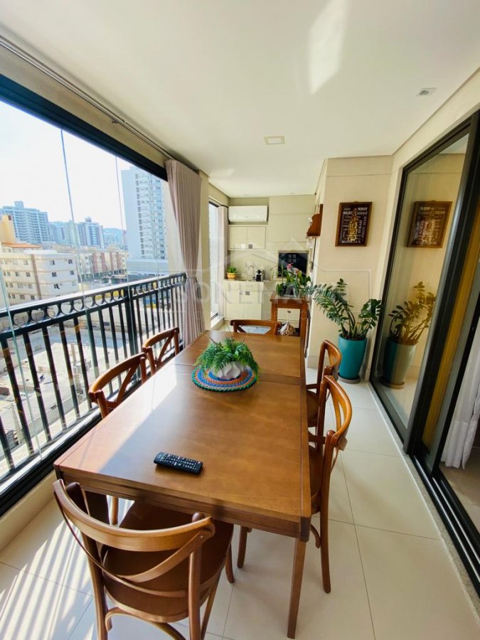 Apartamento à venda com 3 quartos, 139m² - Foto 2