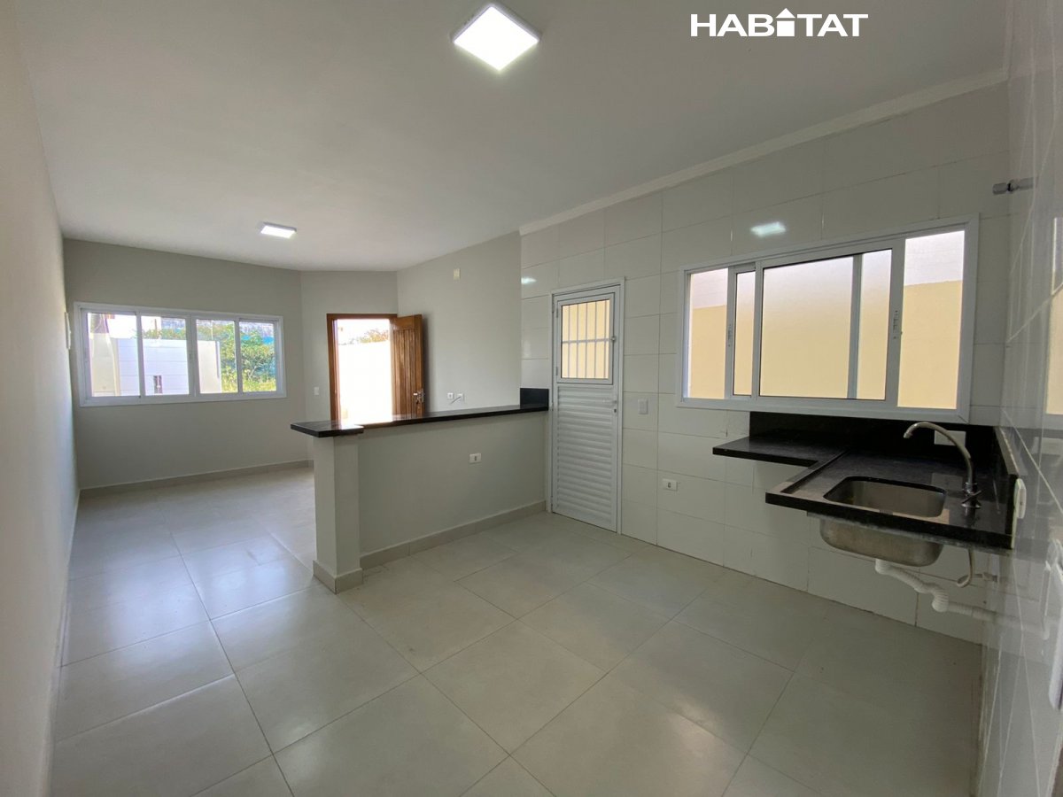 Casa à venda com 2 quartos, 125m² - Foto 2