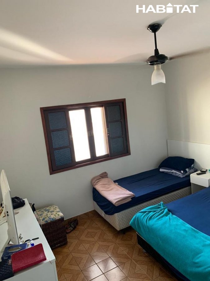 Casa à venda com 3 quartos, 250m² - Foto 11