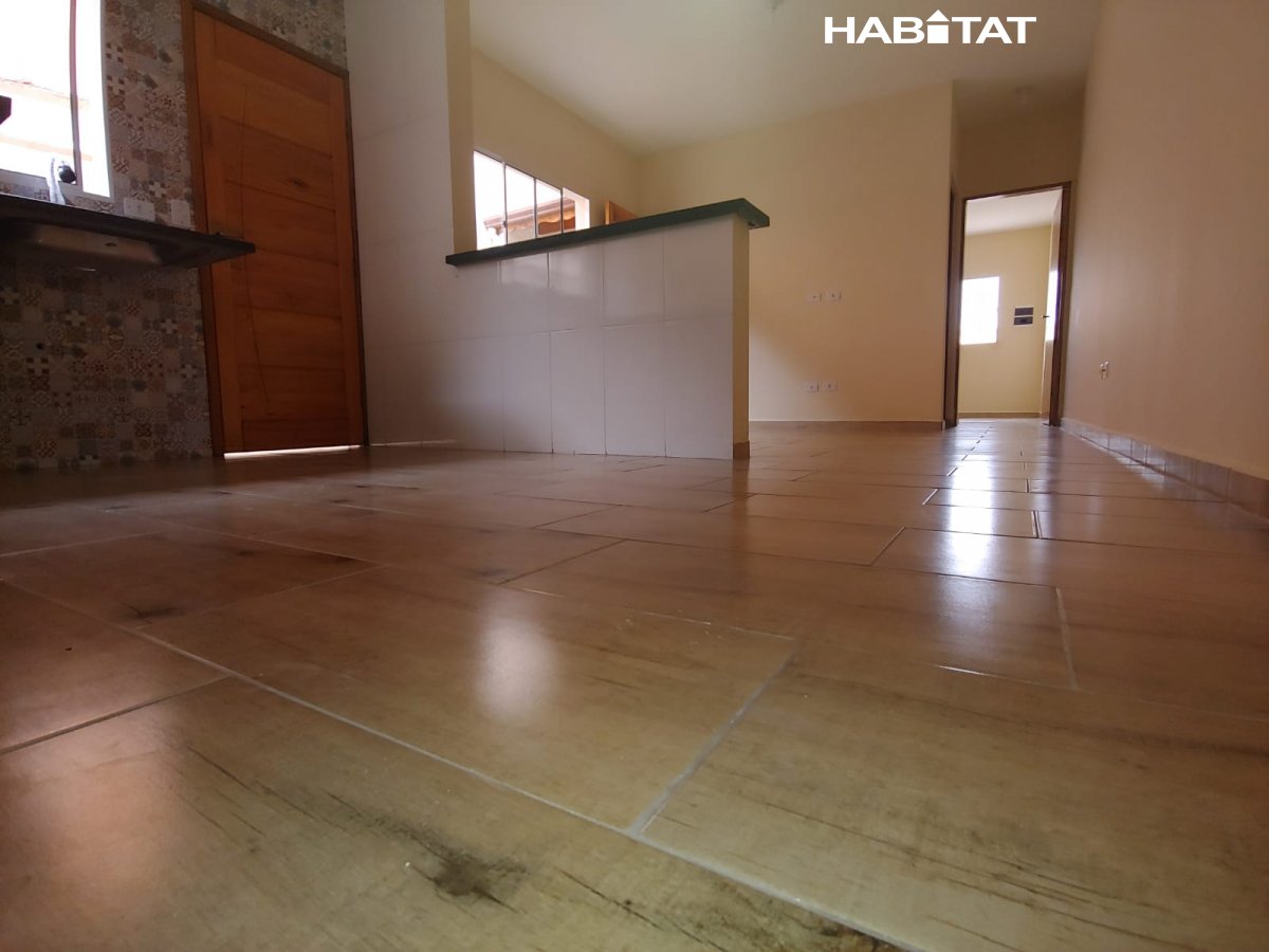 Casa à venda com 2 quartos, 150m² - Foto 2