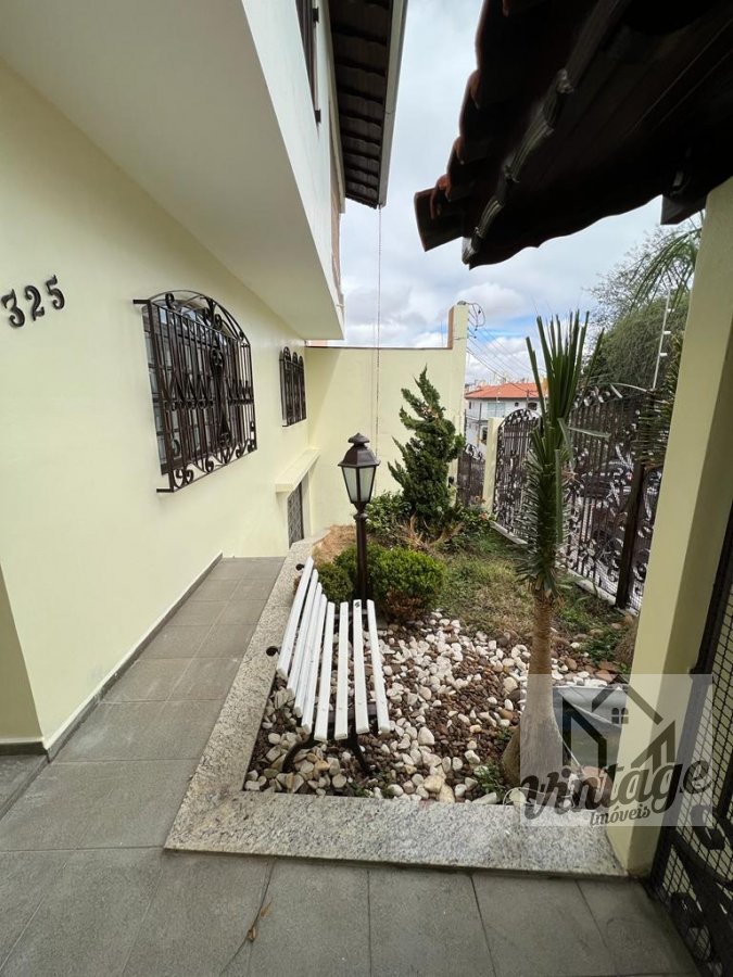 Sobrado à venda com 3 quartos, 205m² - Foto 2