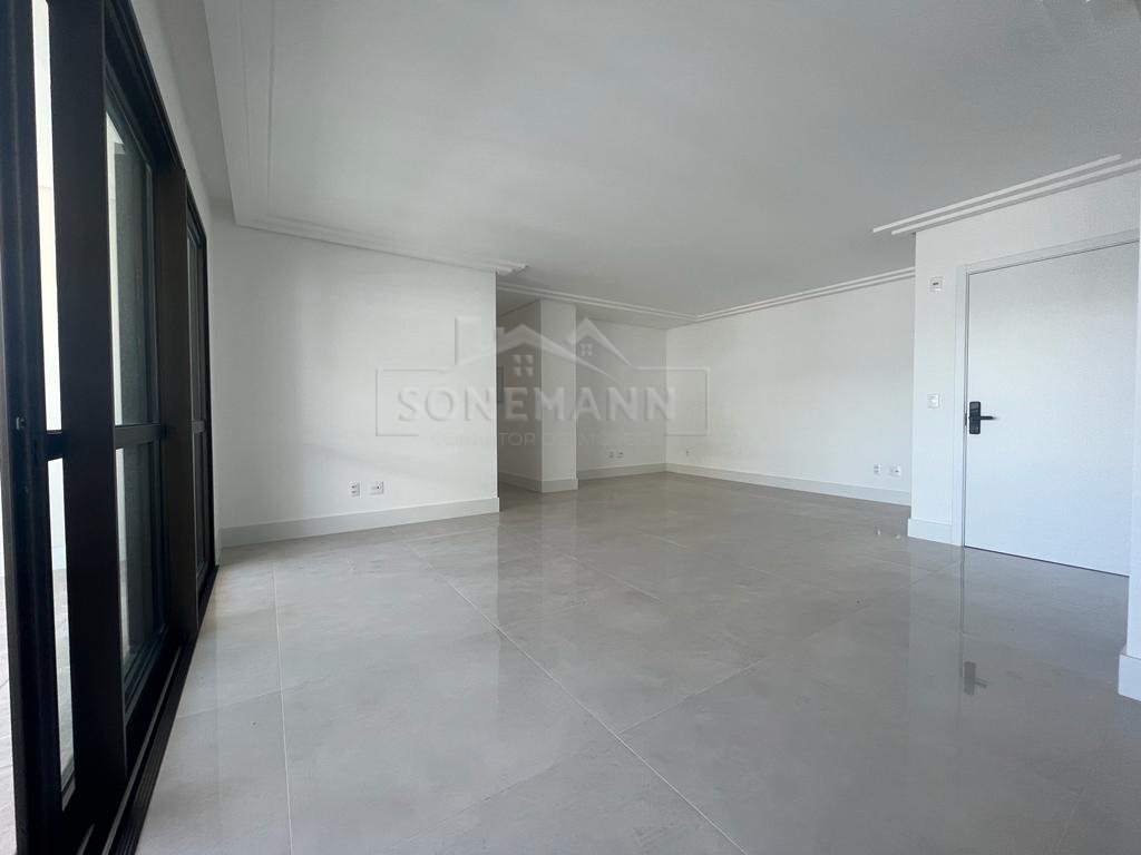 Apartamento à venda com 3 quartos, 129m² - Foto 3