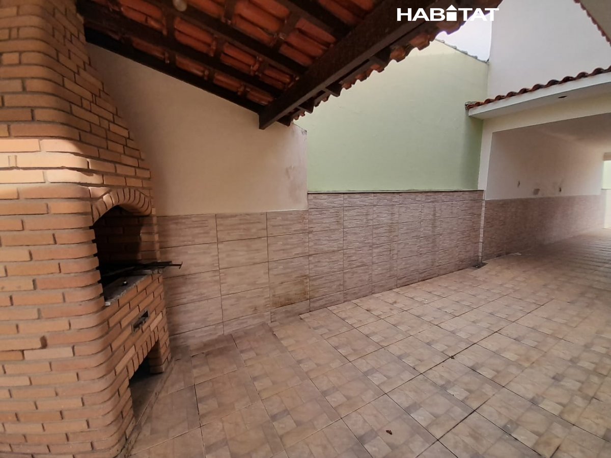 Casa à venda com 3 quartos, 336m² - Foto 2