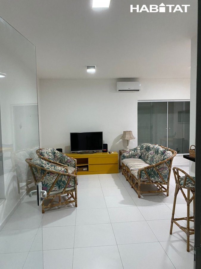 Casa à venda com 3 quartos, 250m² - Foto 2