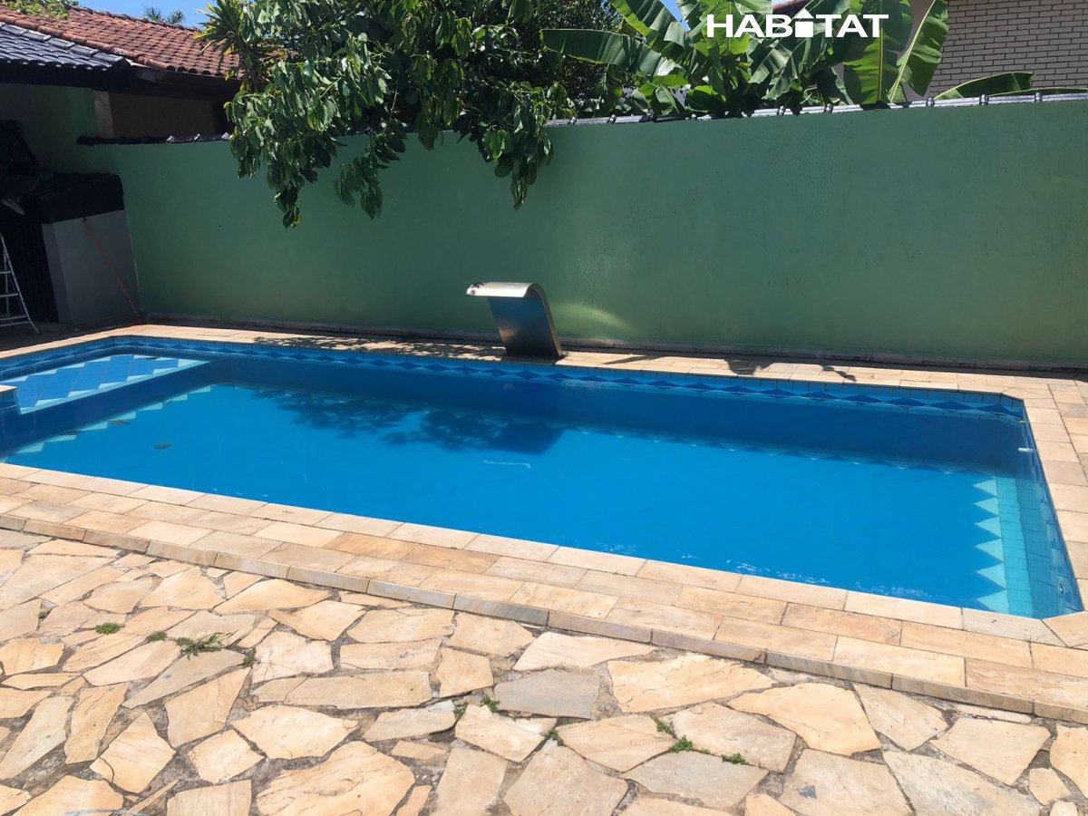 Casa à venda com 4 quartos, 300m² - Foto 14