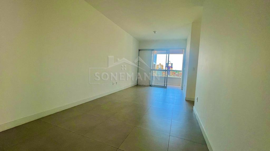 Apartamento à venda com 3 quartos, 84m² - Foto 4