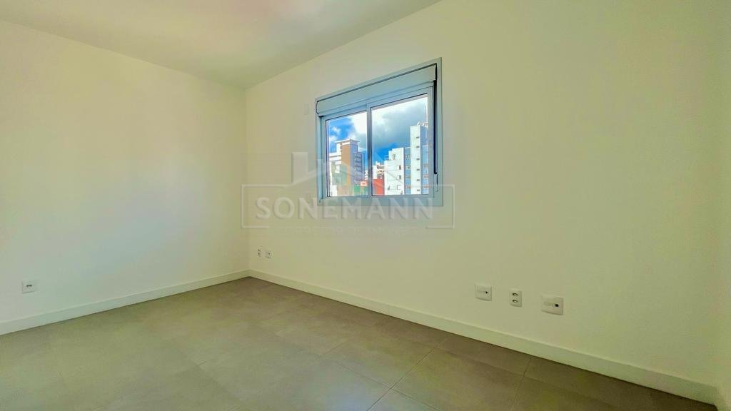 Apartamento à venda com 3 quartos, 84m² - Foto 8