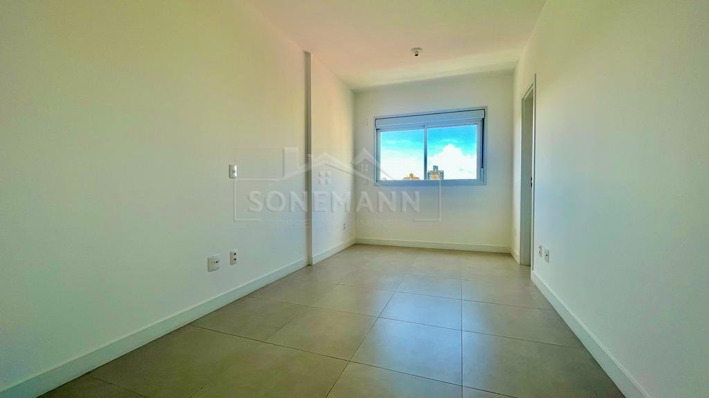 Apartamento à venda com 3 quartos, 84m² - Foto 9