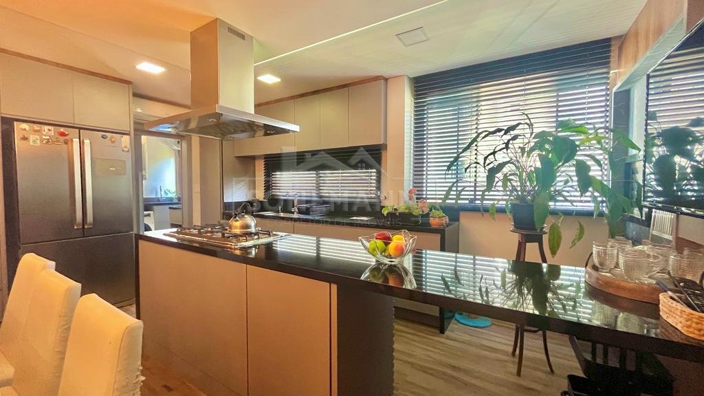 Apartamento à venda com 3 quartos, 142m² - Foto 6