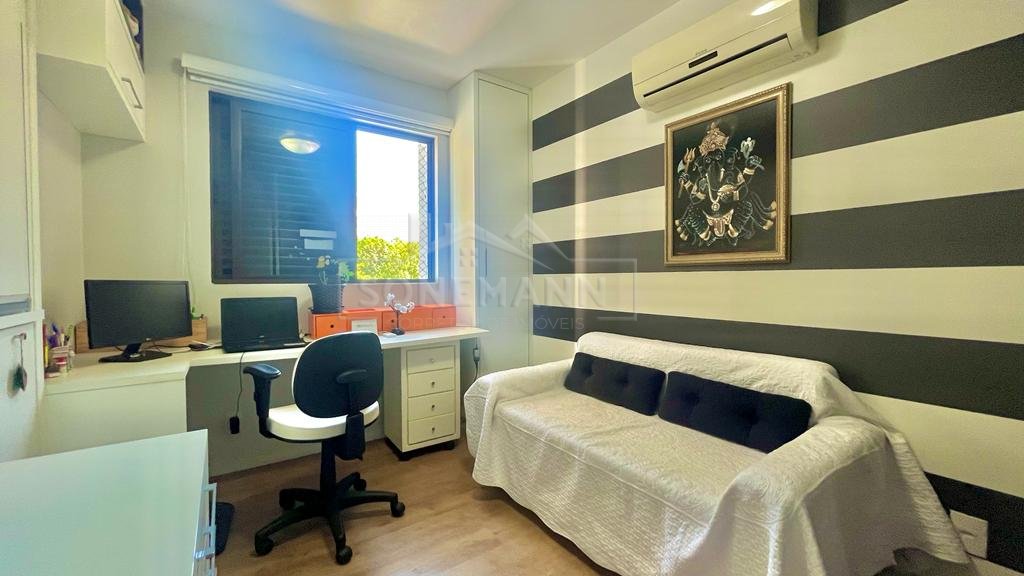 Apartamento à venda com 3 quartos, 142m² - Foto 17