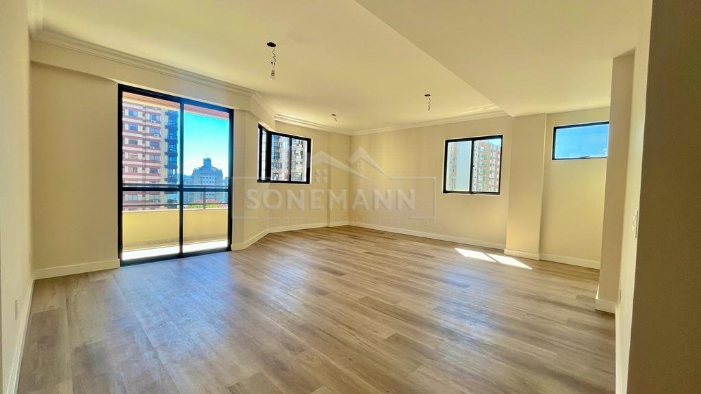 Apartamento à venda com 3 quartos, 110m² - Foto 4