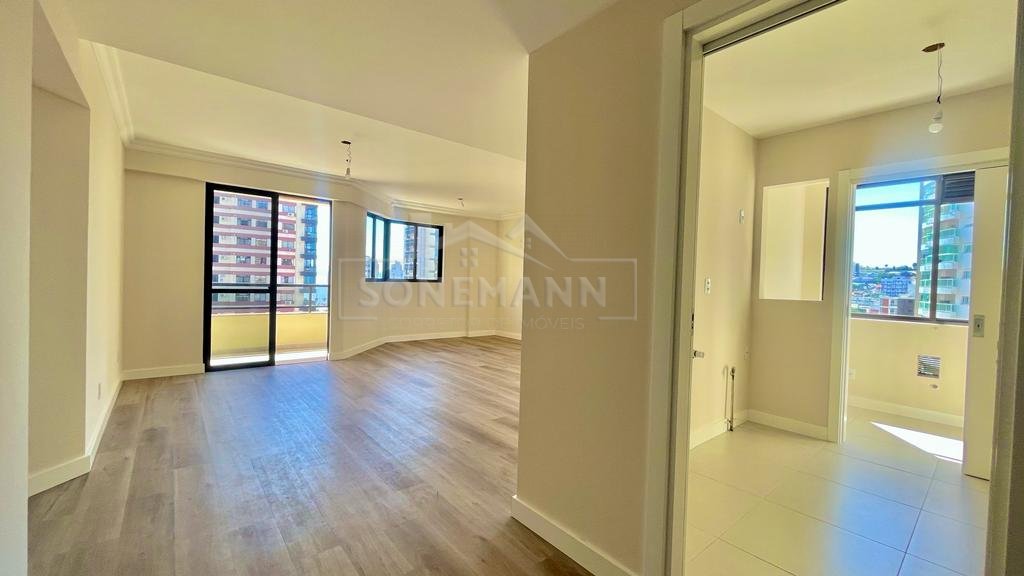 Apartamento à venda com 3 quartos, 110m² - Foto 8