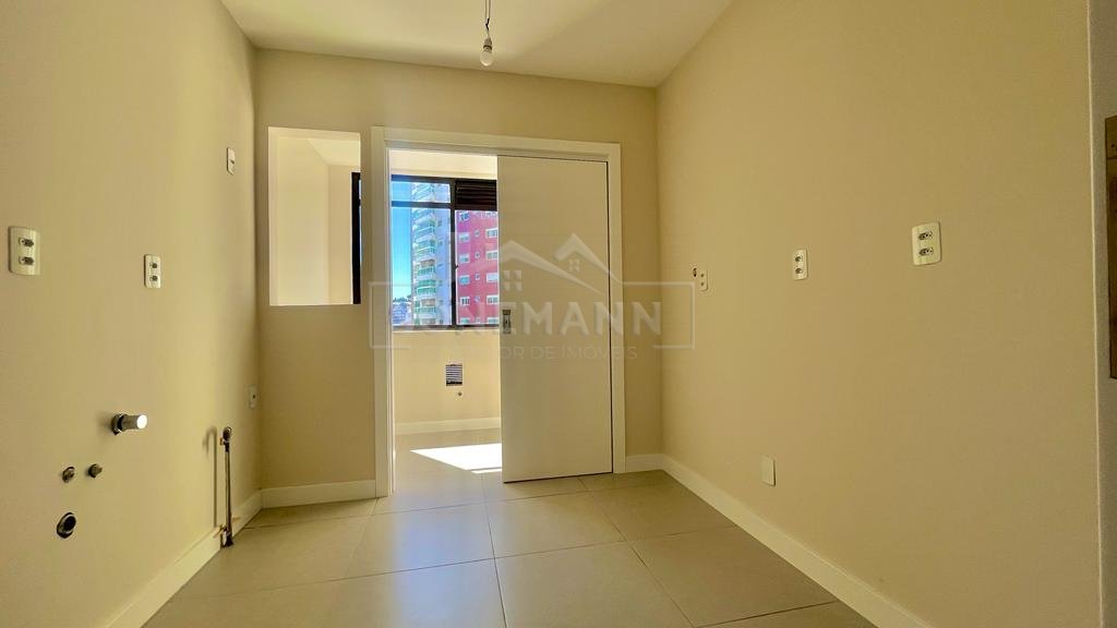 Apartamento à venda com 3 quartos, 110m² - Foto 15