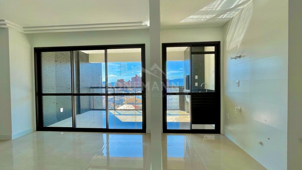 Apartamento à venda com 3 quartos, 123m² - Foto 7