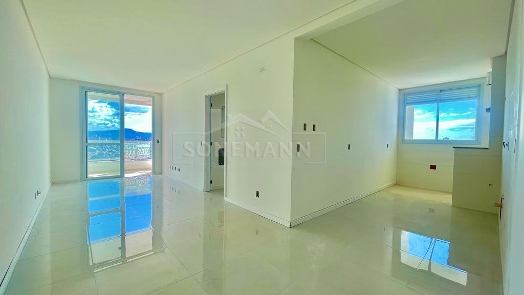 Apartamento à venda com 2 quartos, 63m² - Foto 13