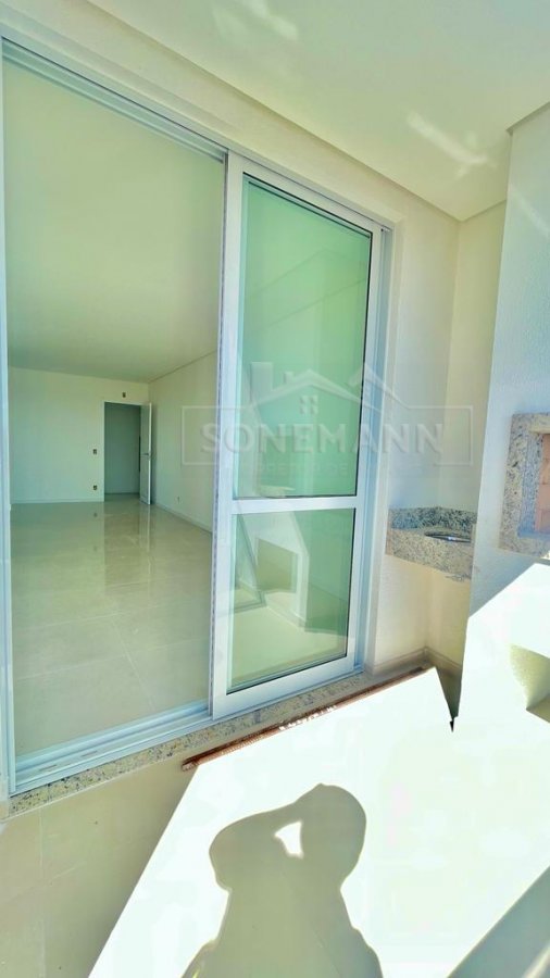 Apartamento à venda com 2 quartos, 63m² - Foto 8