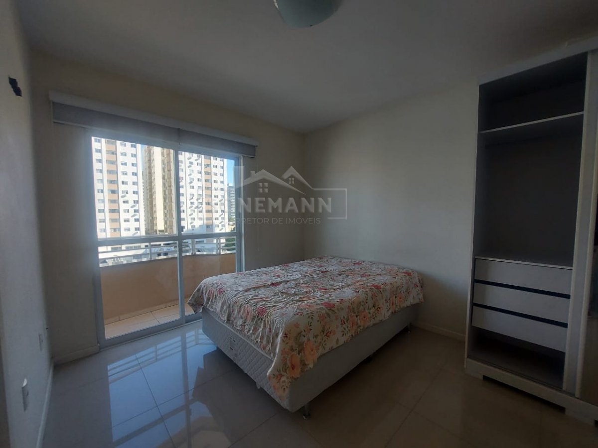 Apartamento à venda com 3 quartos, 87m² - Foto 7