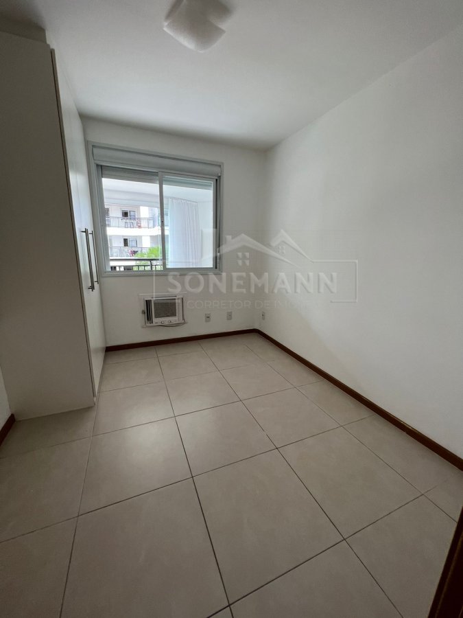 Apartamento à venda com 2 quartos, 82m² - Foto 19