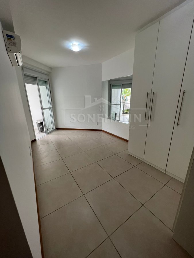 Apartamento à venda com 2 quartos, 82m² - Foto 17