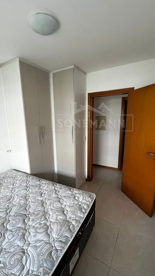 Apartamento à venda com 2 quartos, 78m² - Foto 15