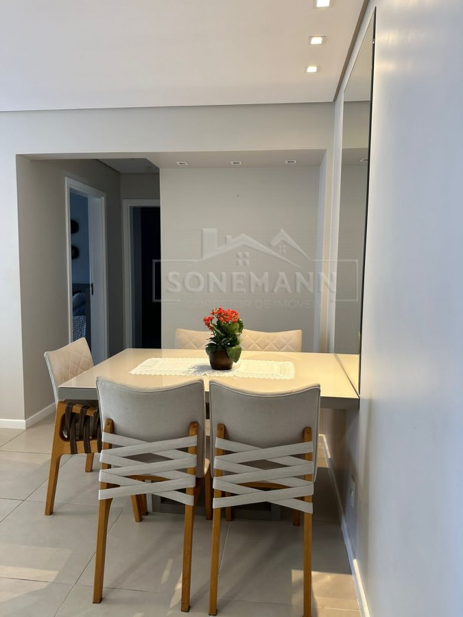 Apartamento à venda com 2 quartos, 78m² - Foto 19