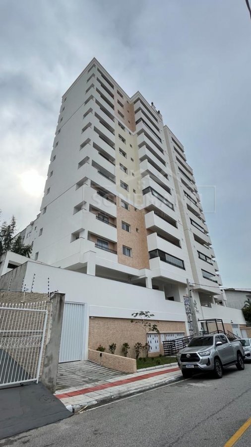 Apartamento à venda com 2 quartos, 71m² - Foto 1