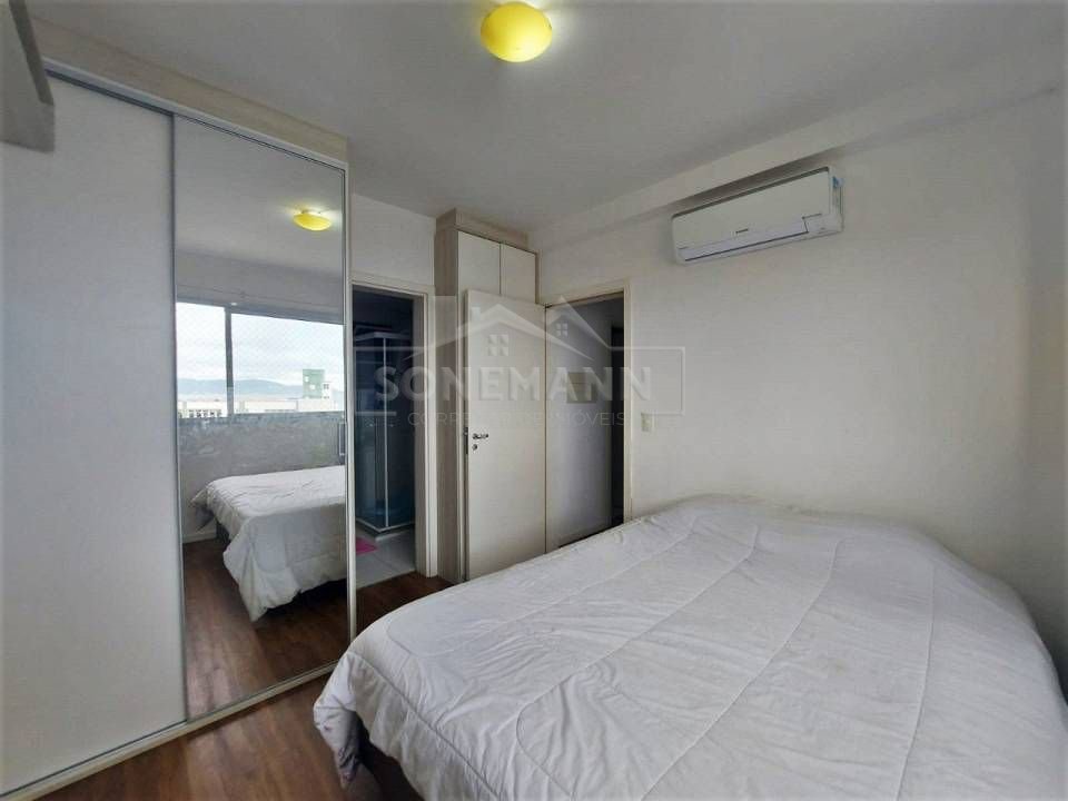 Apartamento à venda com 2 quartos, 75m² - Foto 13