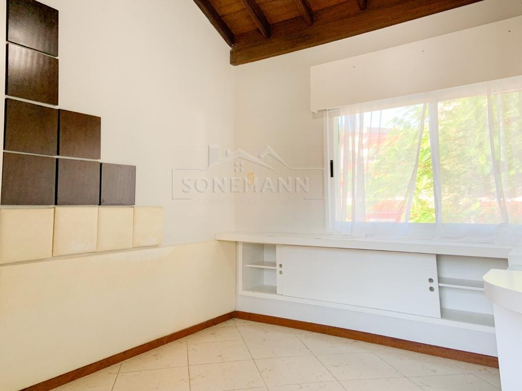 Casa à venda com 3 quartos, 239m² - Foto 17