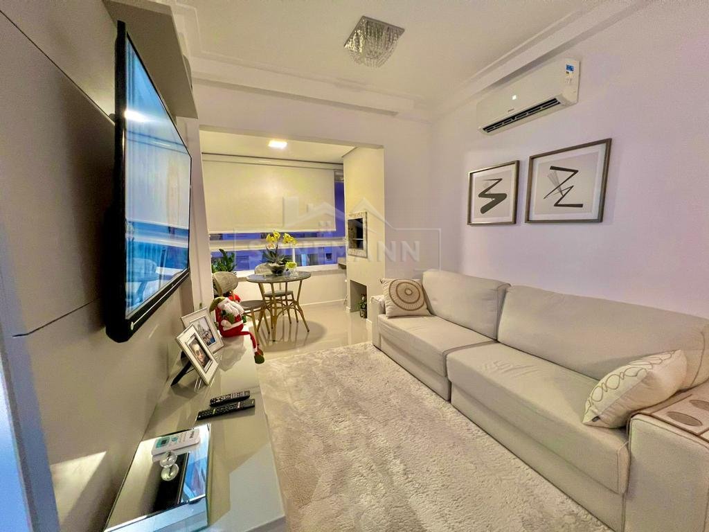 Apartamento à venda com 2 quartos, 67m² - Foto 3