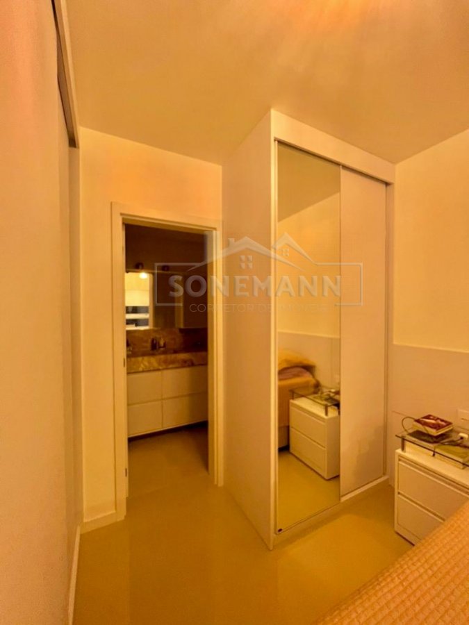 Apartamento à venda com 2 quartos, 67m² - Foto 17