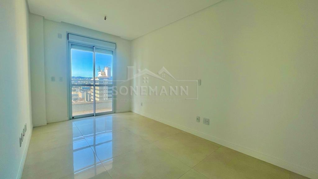 Apartamento à venda com 4 quartos, 155m² - Foto 8