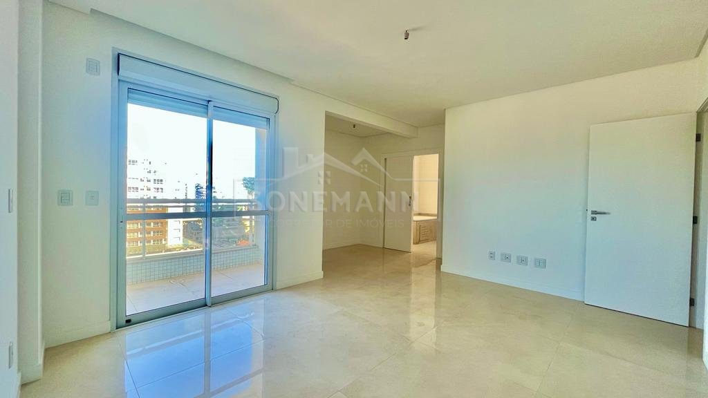 Apartamento à venda com 4 quartos, 150m² - Foto 4