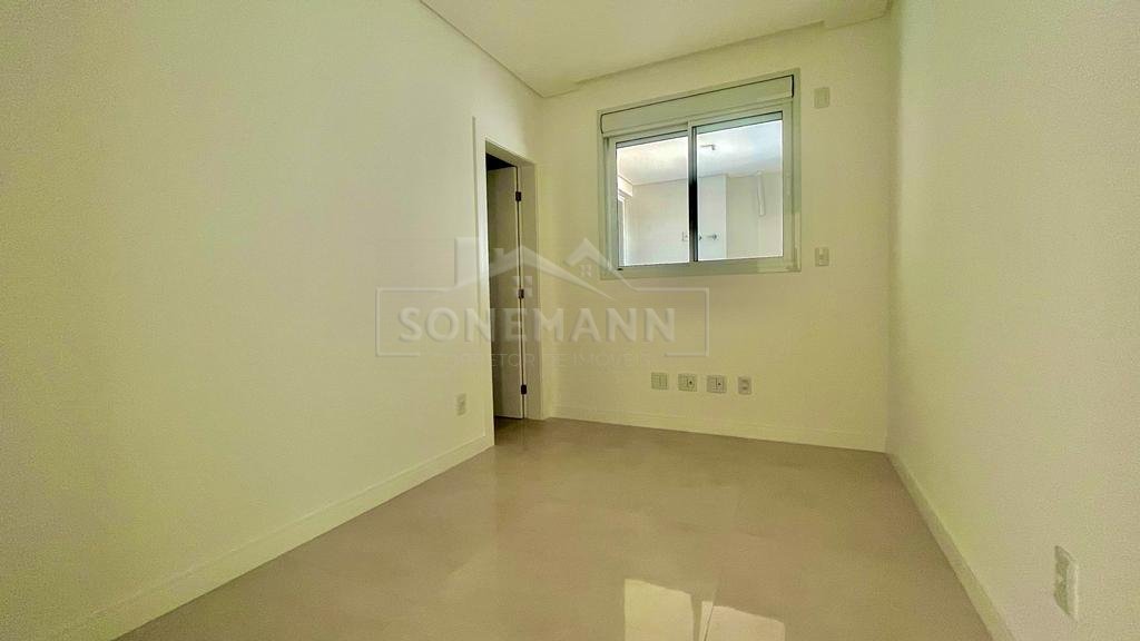 Apartamento à venda com 4 quartos, 150m² - Foto 12