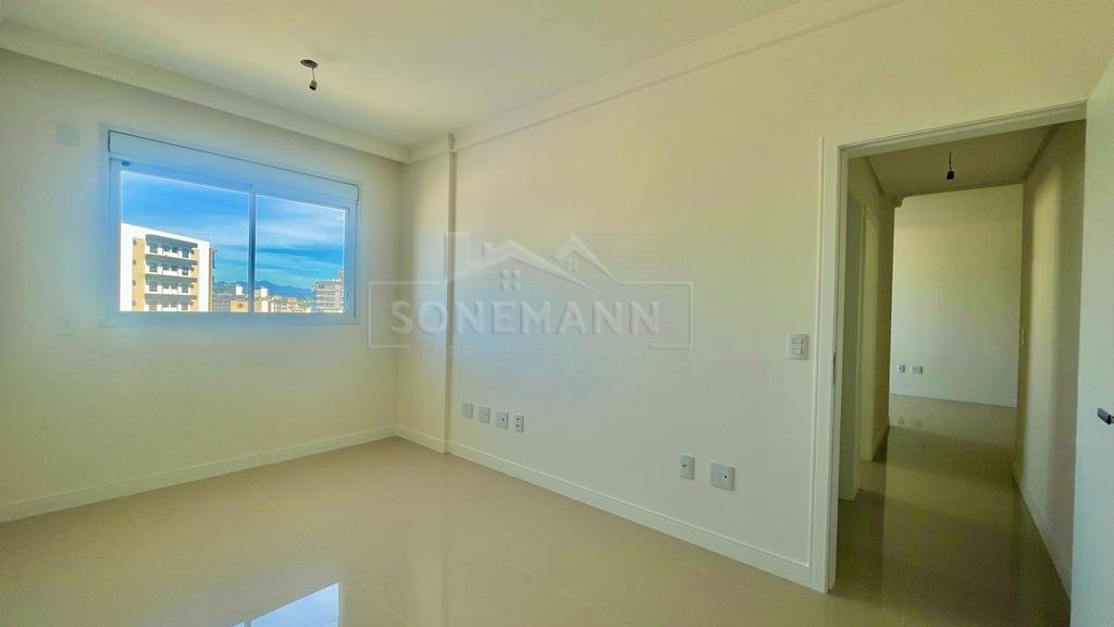 Apartamento à venda com 2 quartos, 84m² - Foto 9