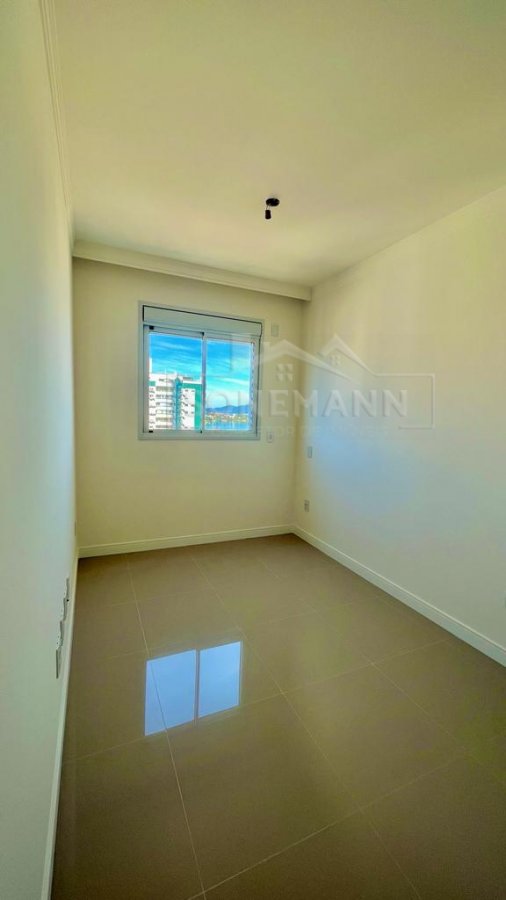 Apartamento à venda com 3 quartos, 110m² - Foto 12