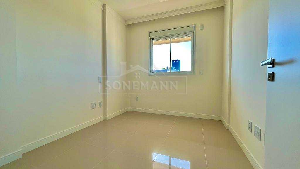 Apartamento à venda com 3 quartos, 110m² - Foto 10