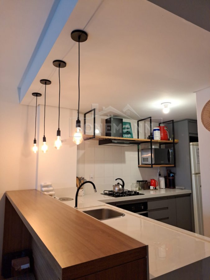 Apartamento à venda com 3 quartos, 106m² - Foto 2