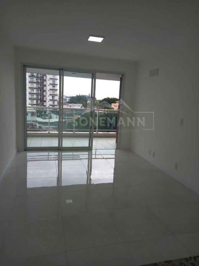 Apartamento à venda com 3 quartos, 106m² - Foto 5