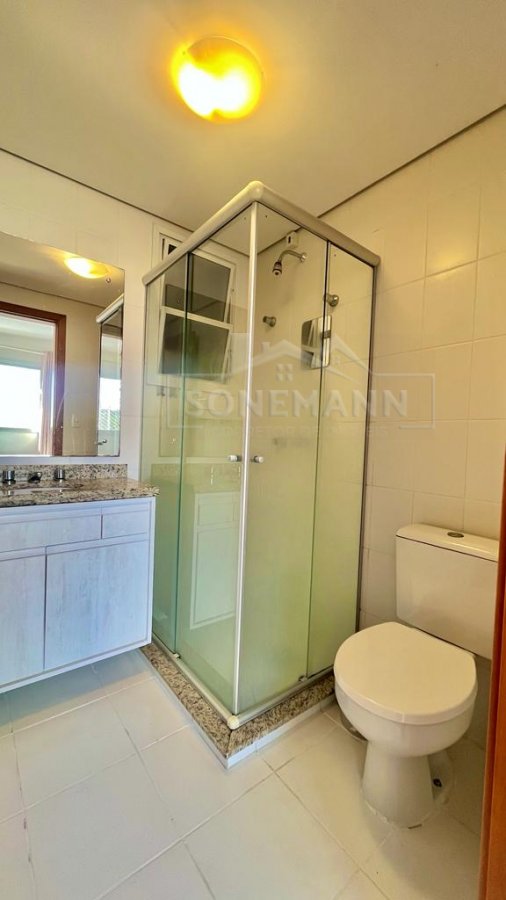 Apartamento à venda com 2 quartos, 75m² - Foto 17