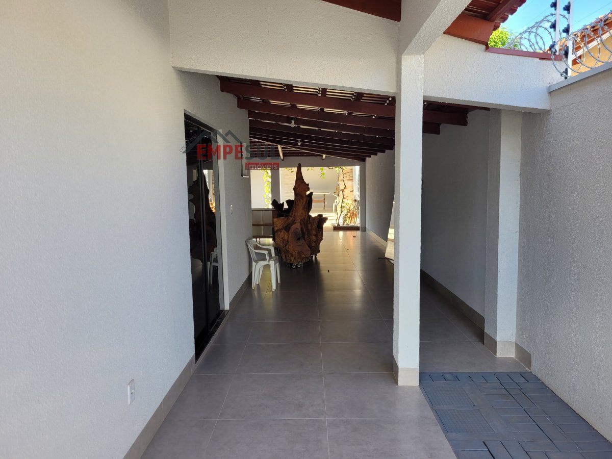 Casa à venda com 3 quartos, 353m² - Foto 5