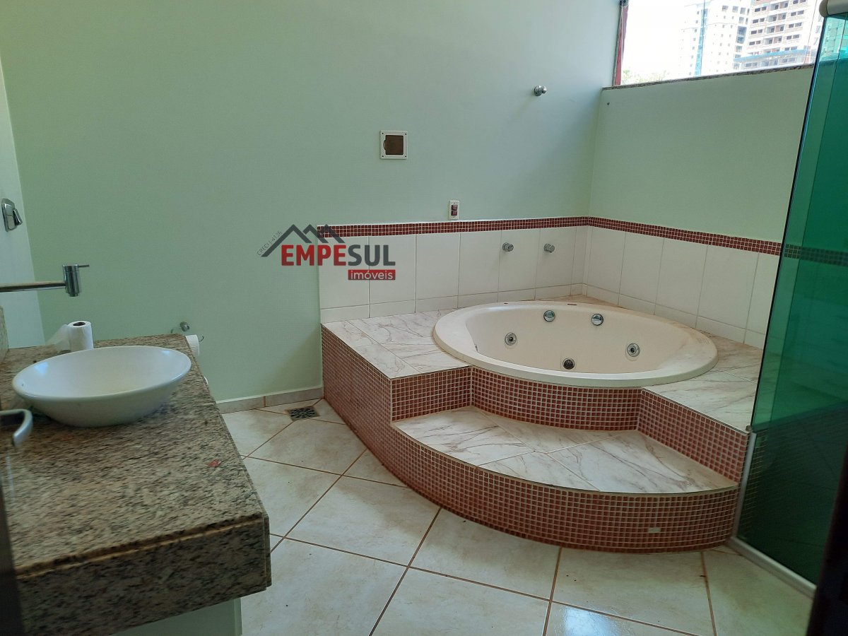 Sobrado à venda com 5 quartos, 360m² - Foto 10